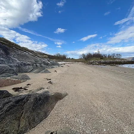 Feriehus Cozy On The Island Of With Sea Views