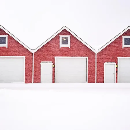 Cozy On The Island Of With Sea Views * Senja