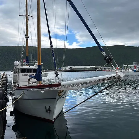 Cozy On The Island Of With Sea Views *