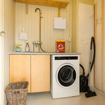 Cozy On The Island Of With Sea Views Senja