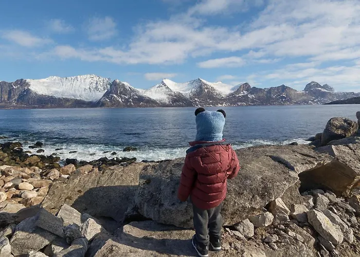 Cozy On The Island Of With Sea Views *