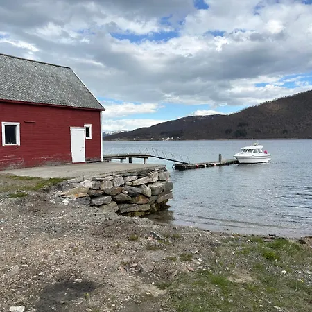 Cozy On The Island Of With Sea Views Casa vacanze Senja