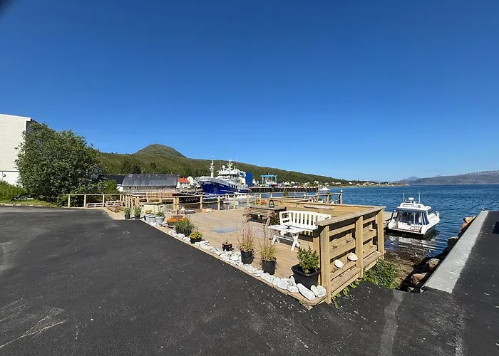 Cozy On The Island Of With Sea Views *